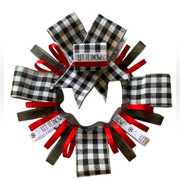 Handmade homemade holiday wreath. - Picture 1 of 1